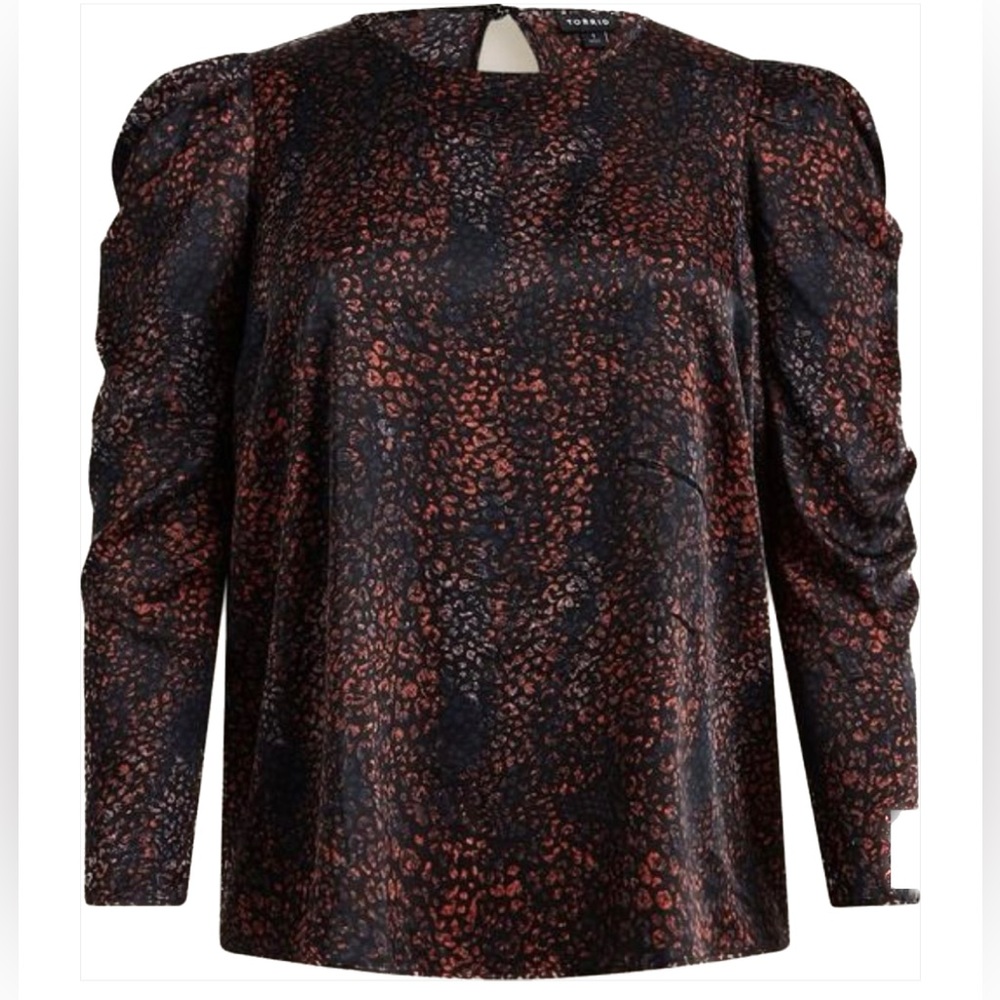 Torrid Satin Puff Long Sleeve Leopard Top / 2X